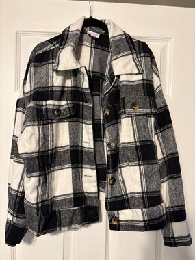 LuLaRoe Black and White Plaid Bomber Jacket Berlin style